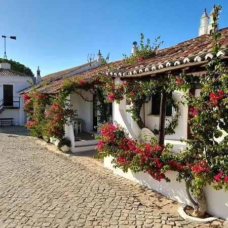 Villa Cozy Traditional Small Cottage With Balcony - Casa 9