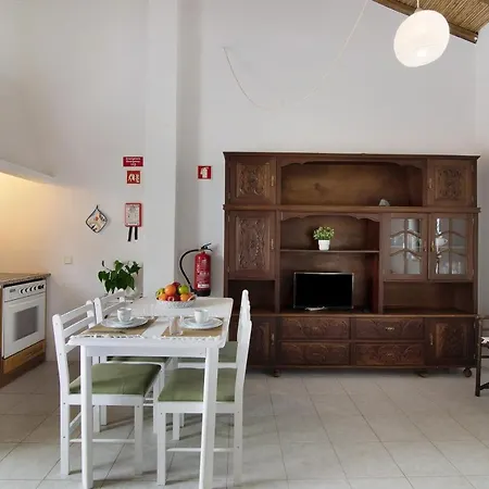 Villa Cozy Traditional Small Cottage With Balcony - Casa 9