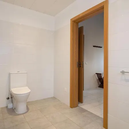 Cozy Traditional Small Cottage With Balcony - Casa 9