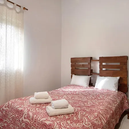 Cozy Traditional Small Cottage With Balcony - Casa 9 * Albufeira