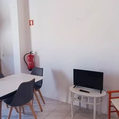 Cozy Traditional Small Cottage With Balcony - Casa 9 *