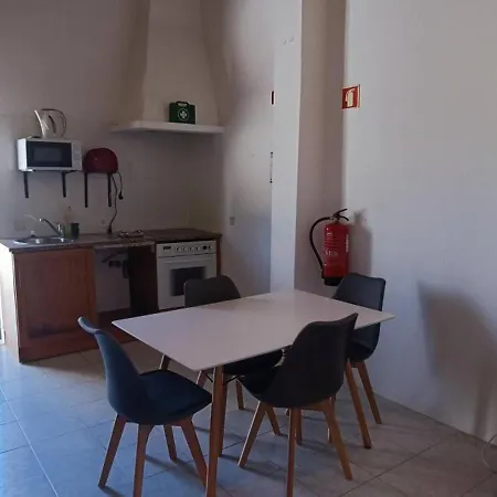 Cozy Traditional Small With Balcony - Casa 9 *
